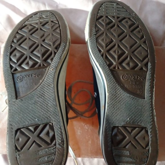 Chuck Taylor Converse - Picture 3 of 3